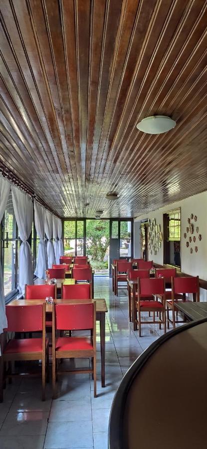 Pousada Taverna Do Golf เตเรซอโปลิส ภายนอก รูปภาพ